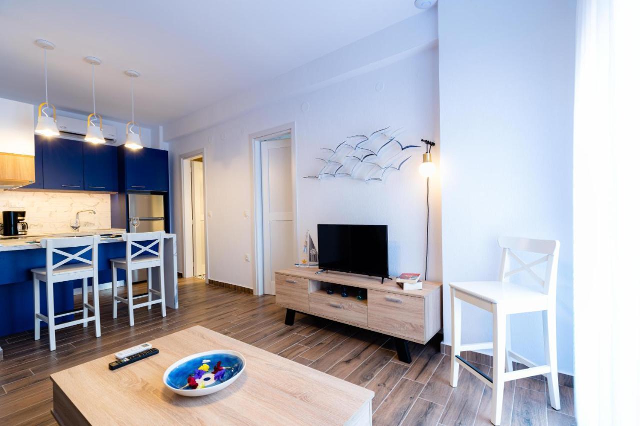 Elvis Nest Apartment Nea Moudania Luaran gambar